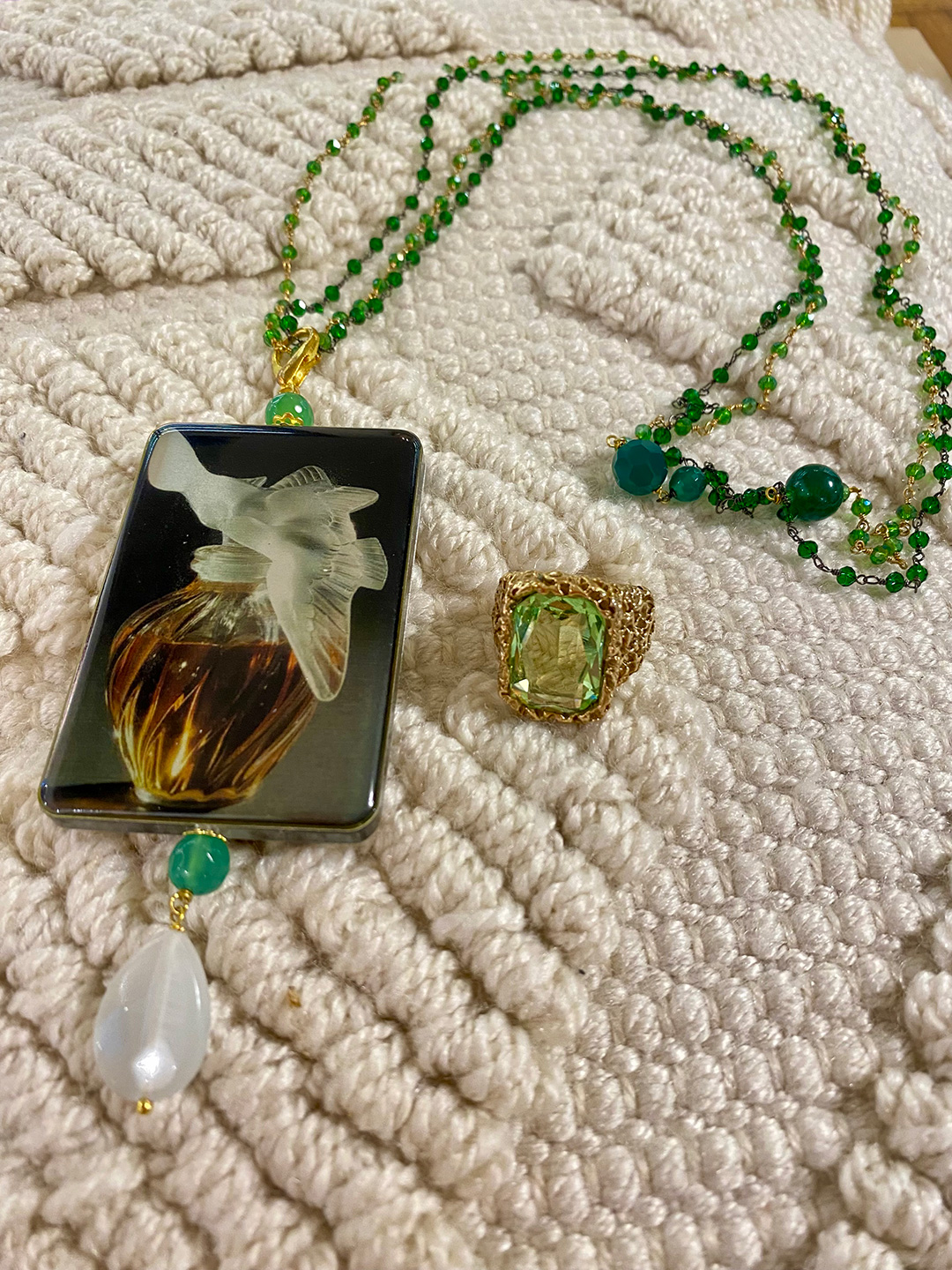 Accessori donna – collana con pendente e anello