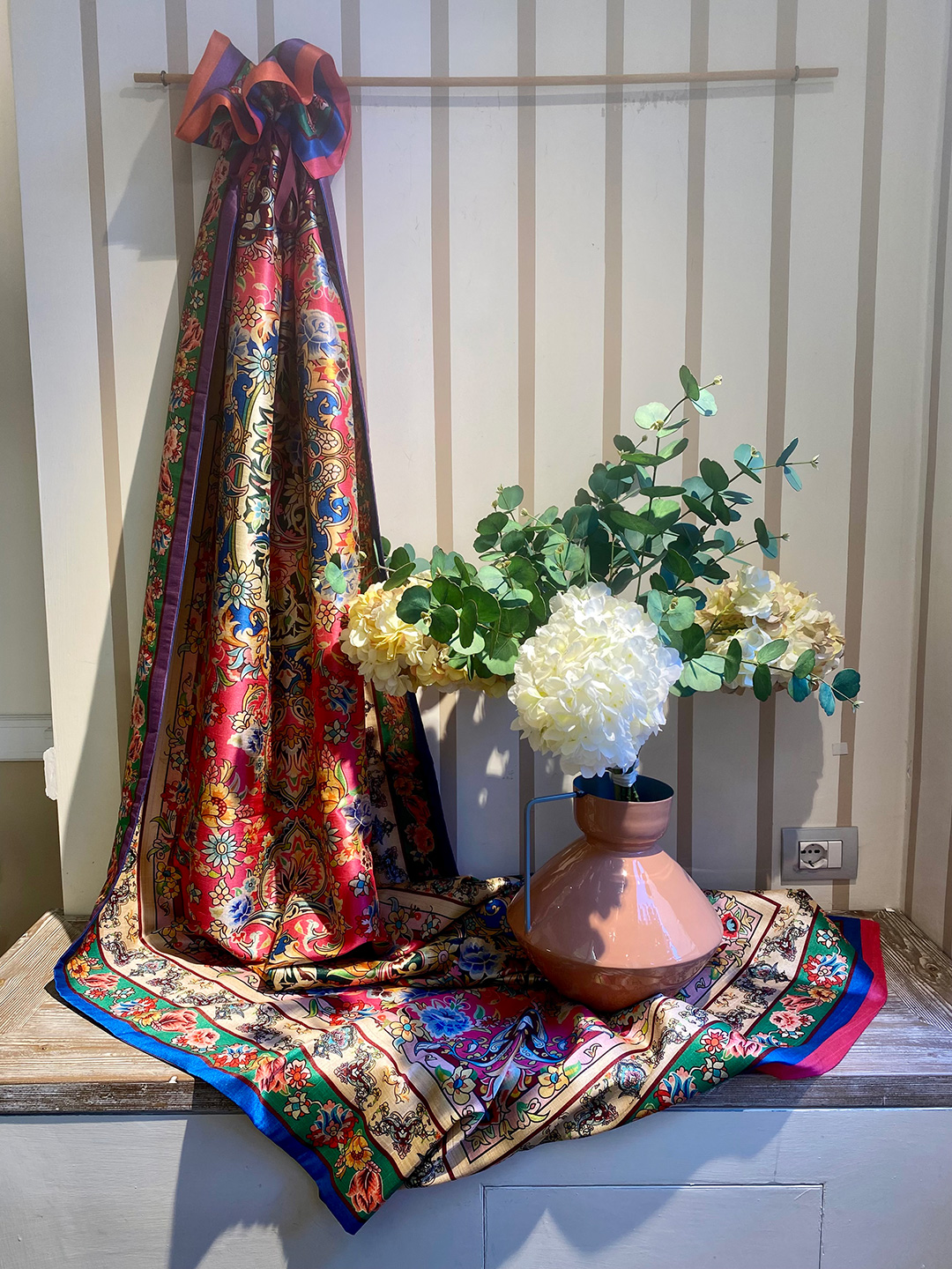 Accessori donna – foulard in seta e ortensie